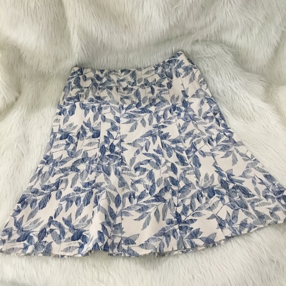 Ann Taylor Dresses & Skirts - Ann Taylor blue leaf skirt